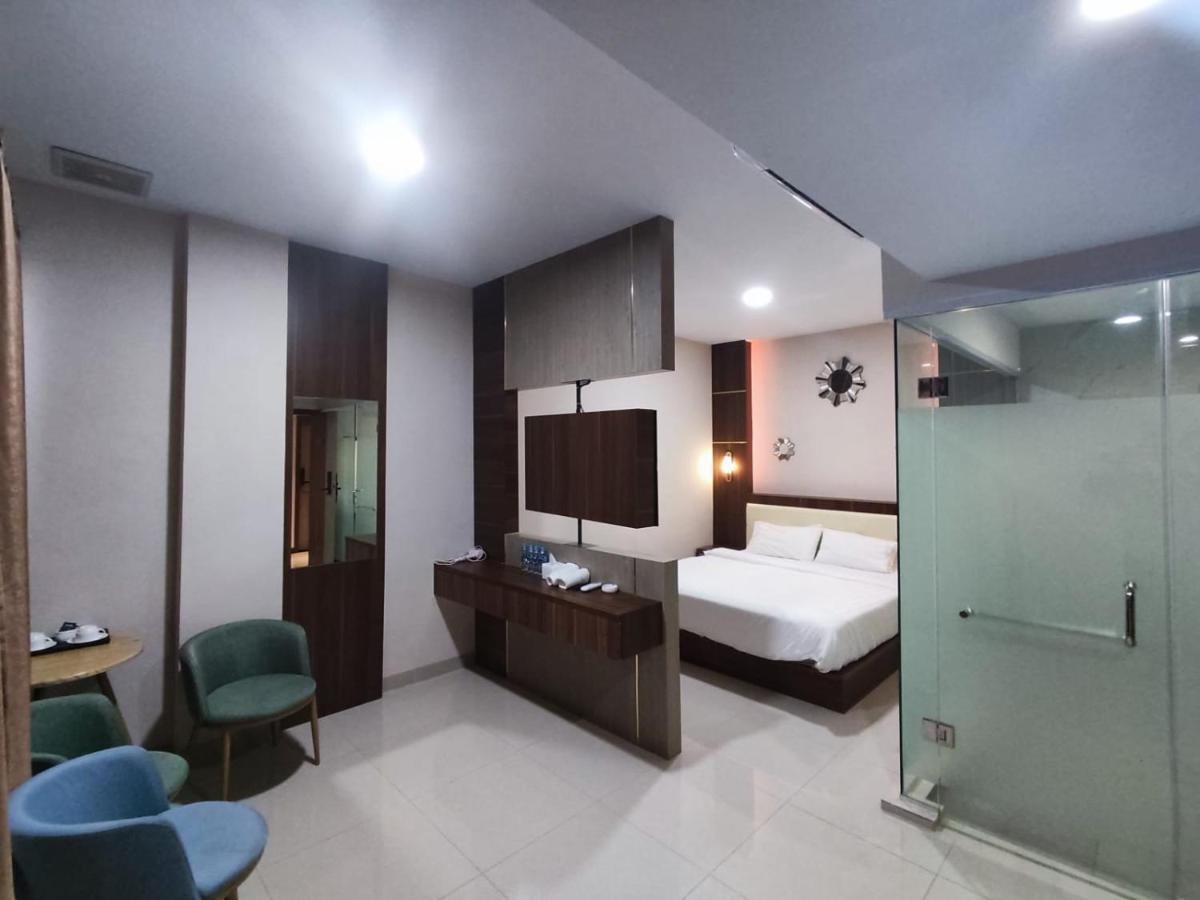Hotel Morena Batam Exteriör bild